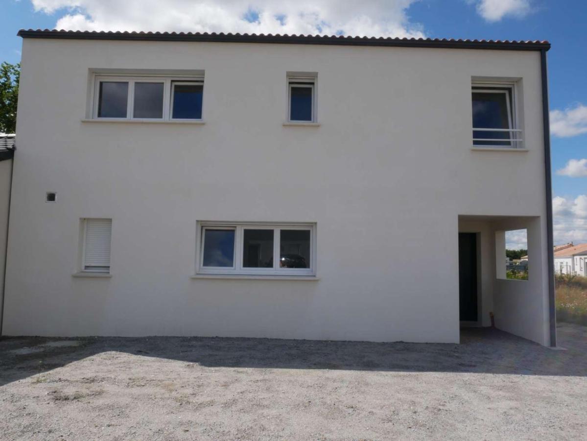 Appartement Lumineux Au Calme La Roche-sur-Yon Exterior photo